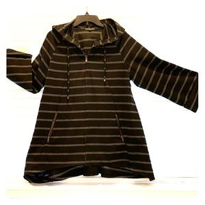 Black w/light black striped hoodie. Lightweight.